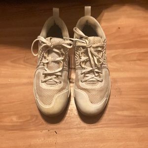 White size 9 under armour softball cleats